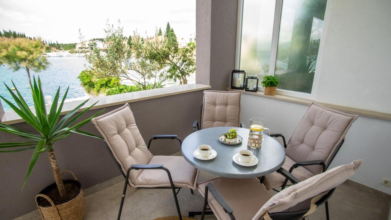 Apartment Antun - Adriatic Coast Retreat Blace Exterior photo